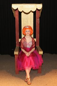 EMM-jeugd speelt: De Club van Lelijke Kinderen