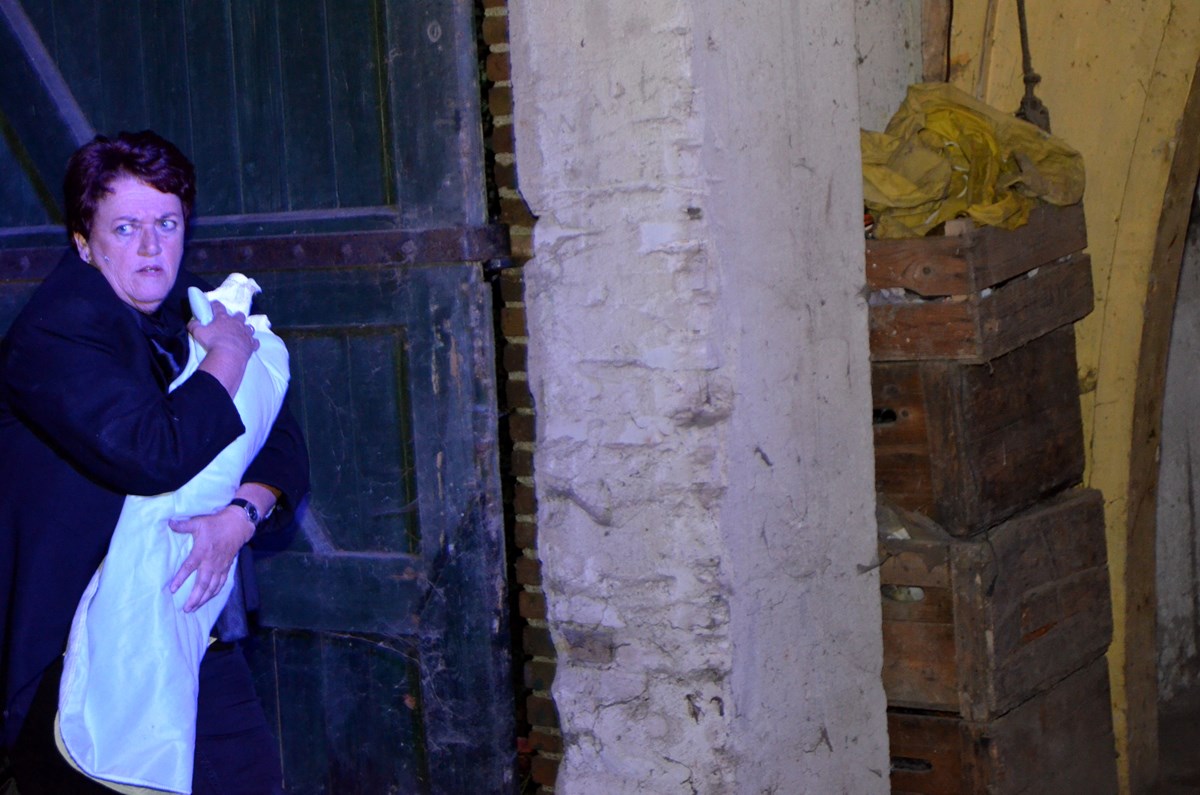 Ginds, tussen de netels