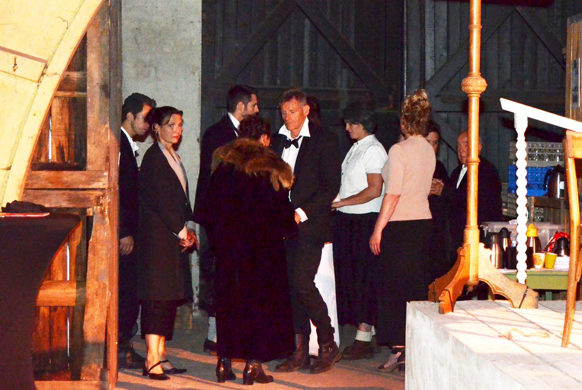 Ginds, tussen de netels