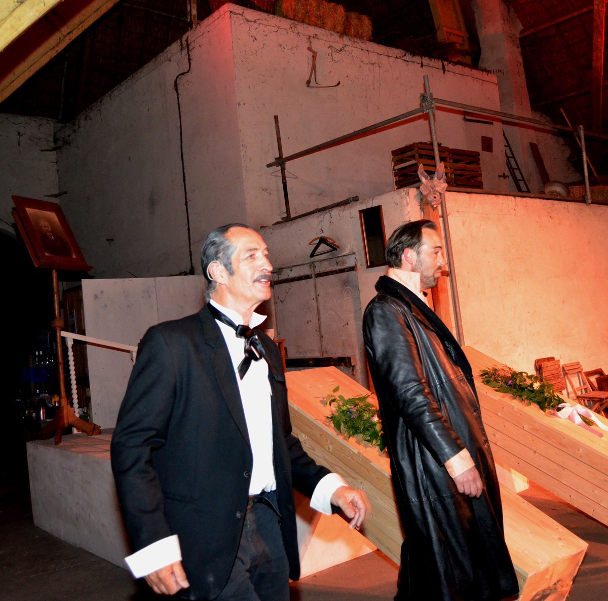 Ginds, tussen de netels