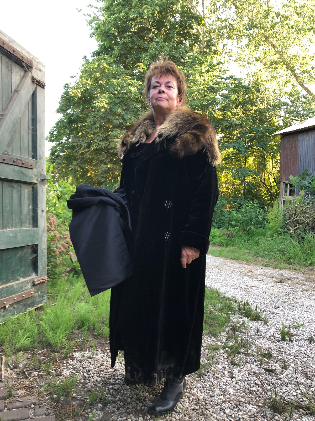 Ginds, tussen de netels