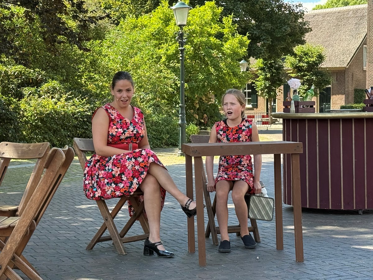 Dorpsgeheimen 100 jaar