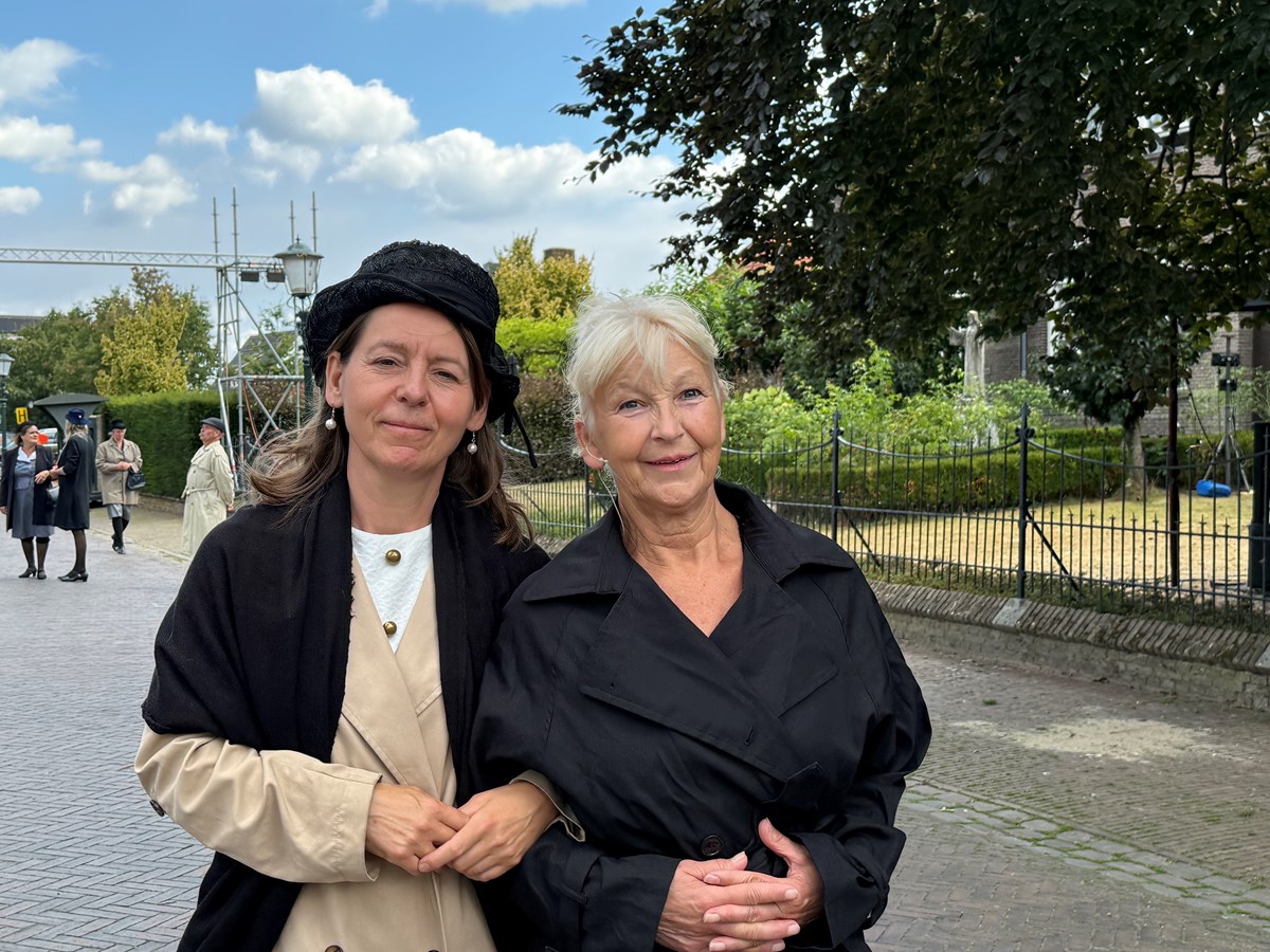 Dorpsgeheimen 100 jaar