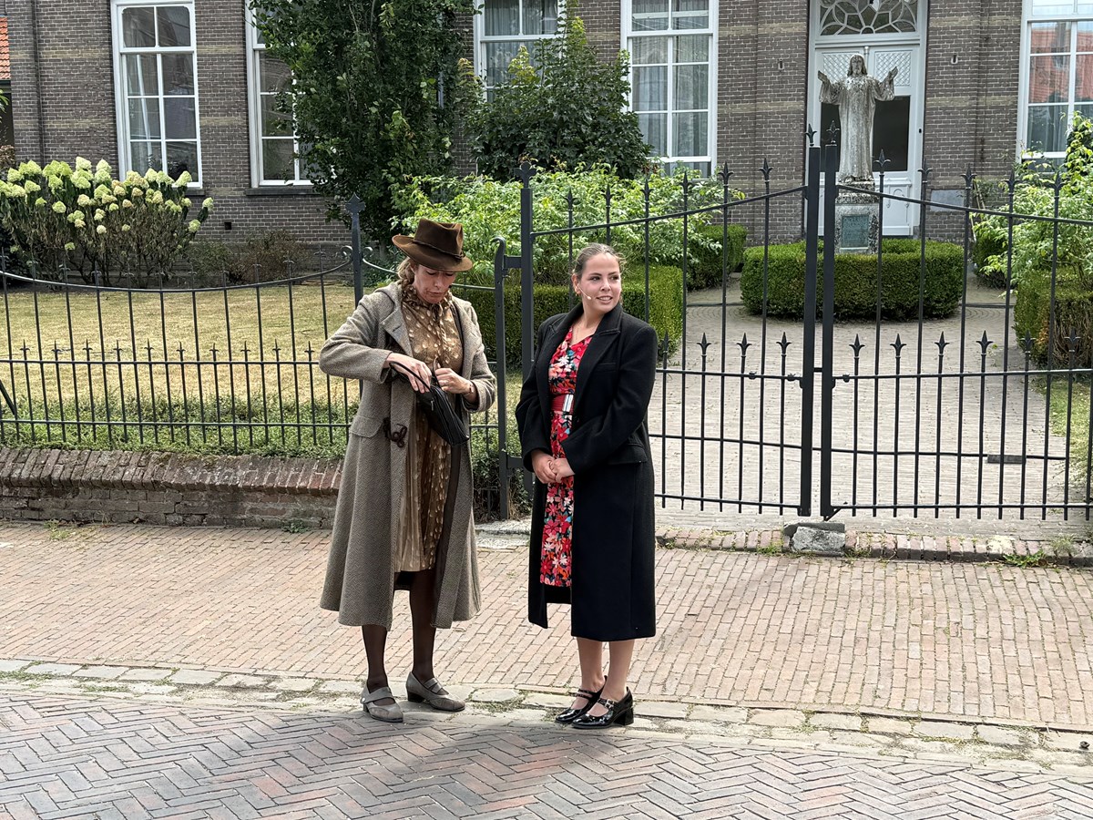 Dorpsgeheimen 100 jaar