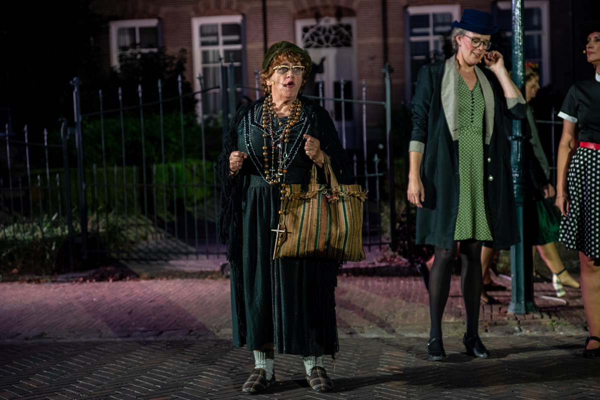 Dorpsgeheimen 100 jaar EMM