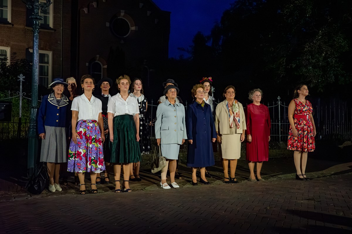 Dorpsgeheimen 100 jaar EMM