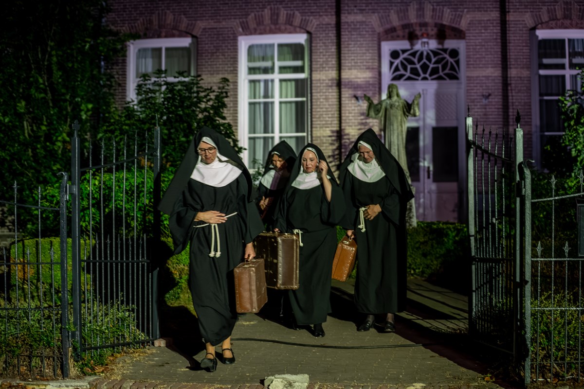 Dorpsgeheimen 100 jaar EMM