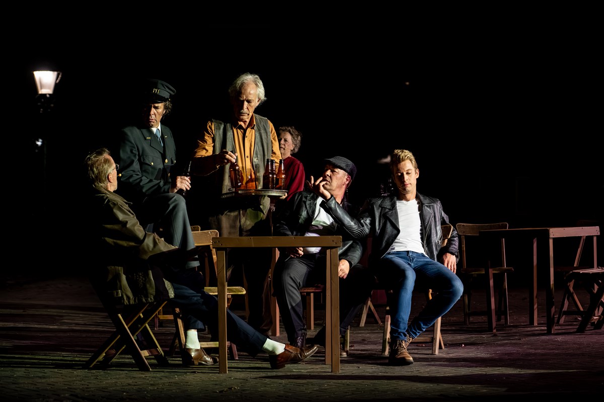 Dorpsgeheimen 100 jaar EMM