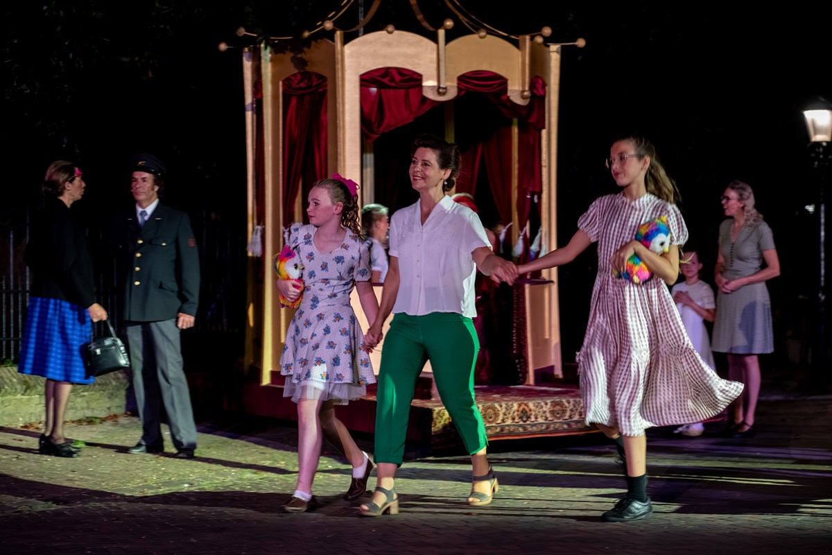 Dorpsgeheimen 100 jaar EMM