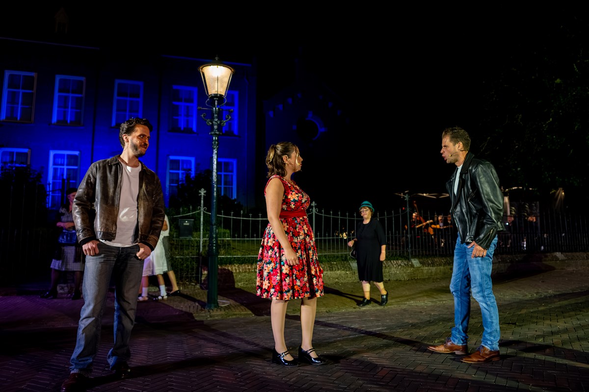 Dorpsgeheimen 100 jaar EMM