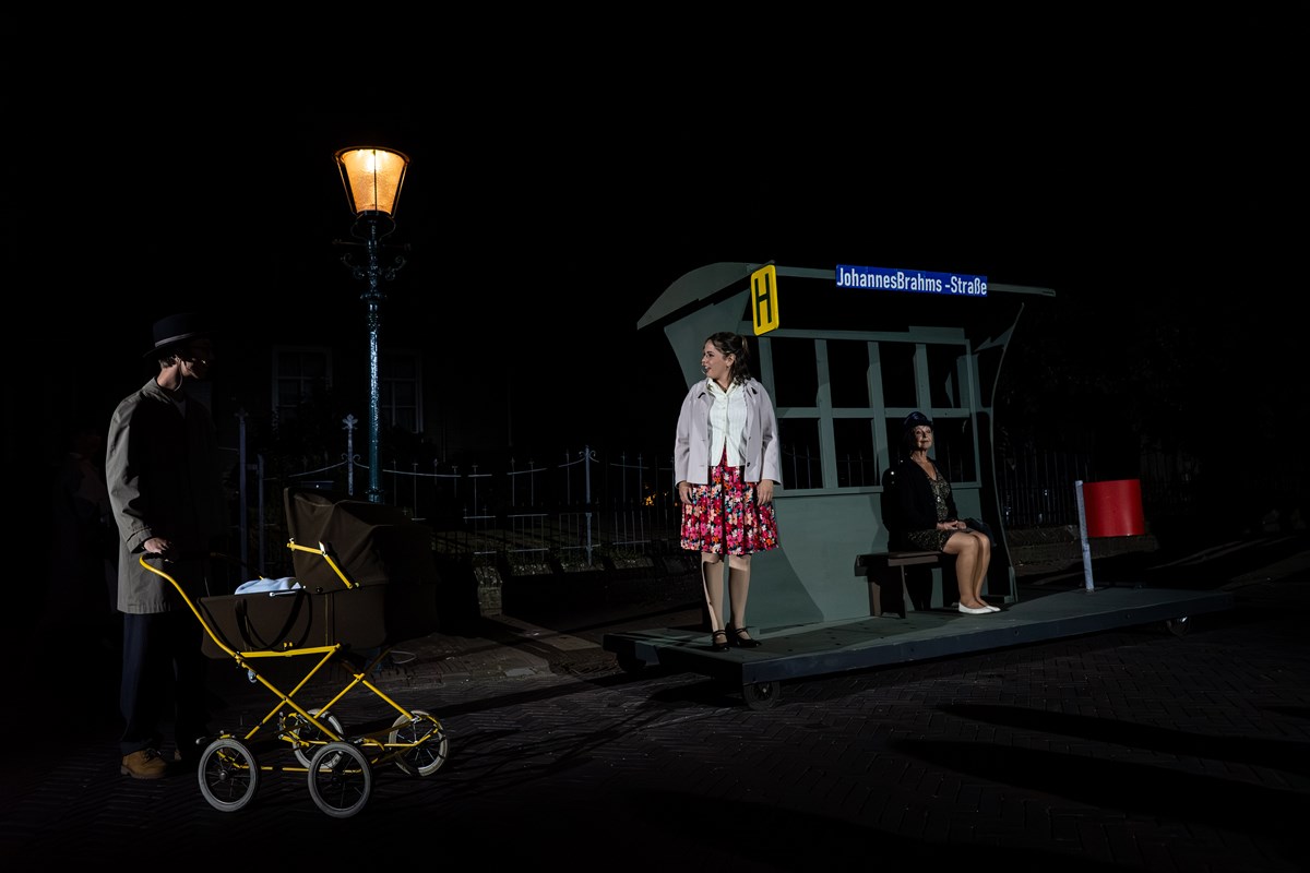 Dorpsgeheimen 100 jaar EMM