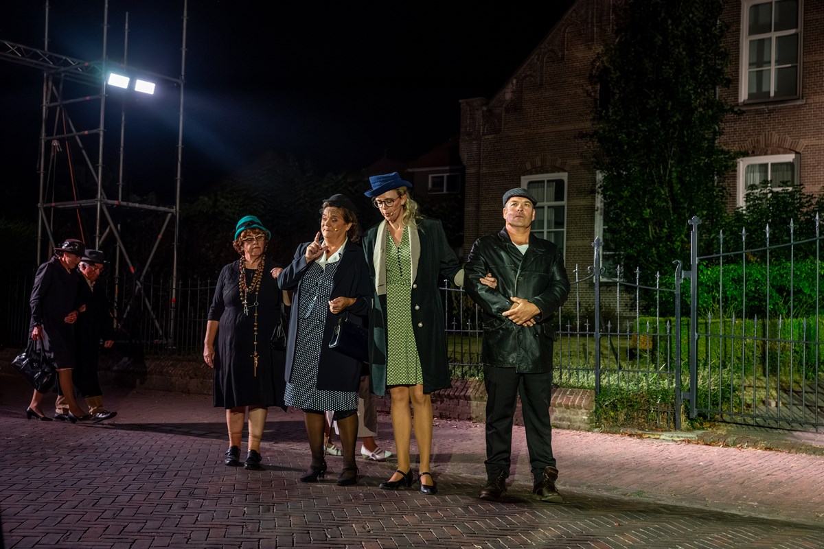 Dorpsgeheimen 100 jaar EMM