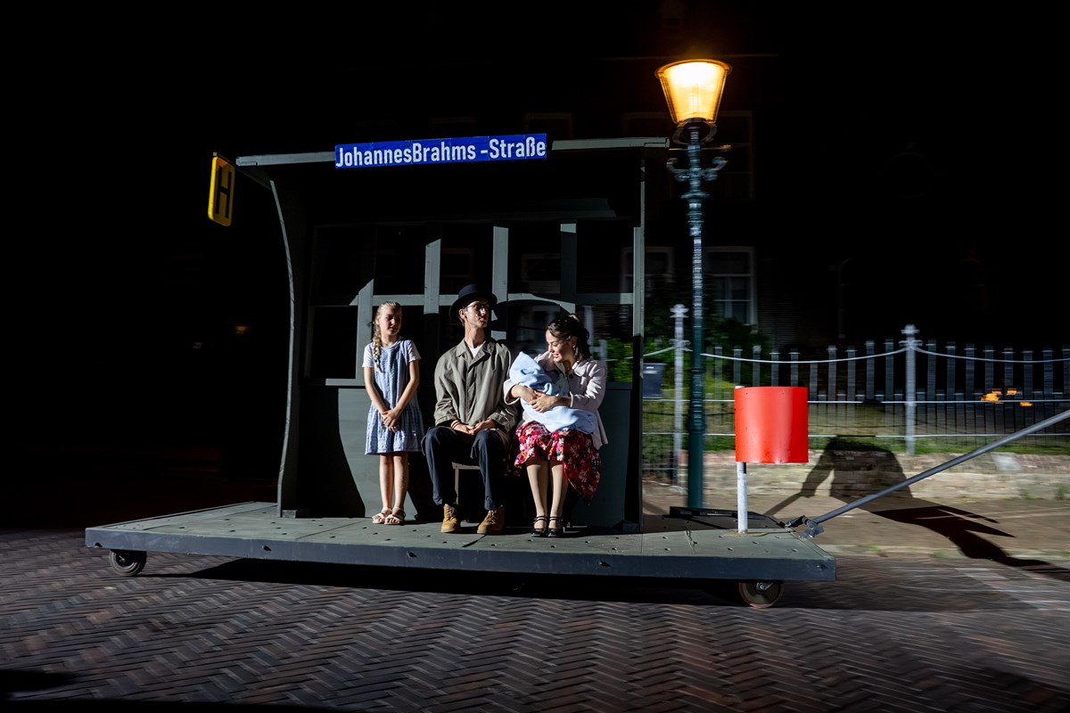 Dorpsgeheimen 100 jaar EMM