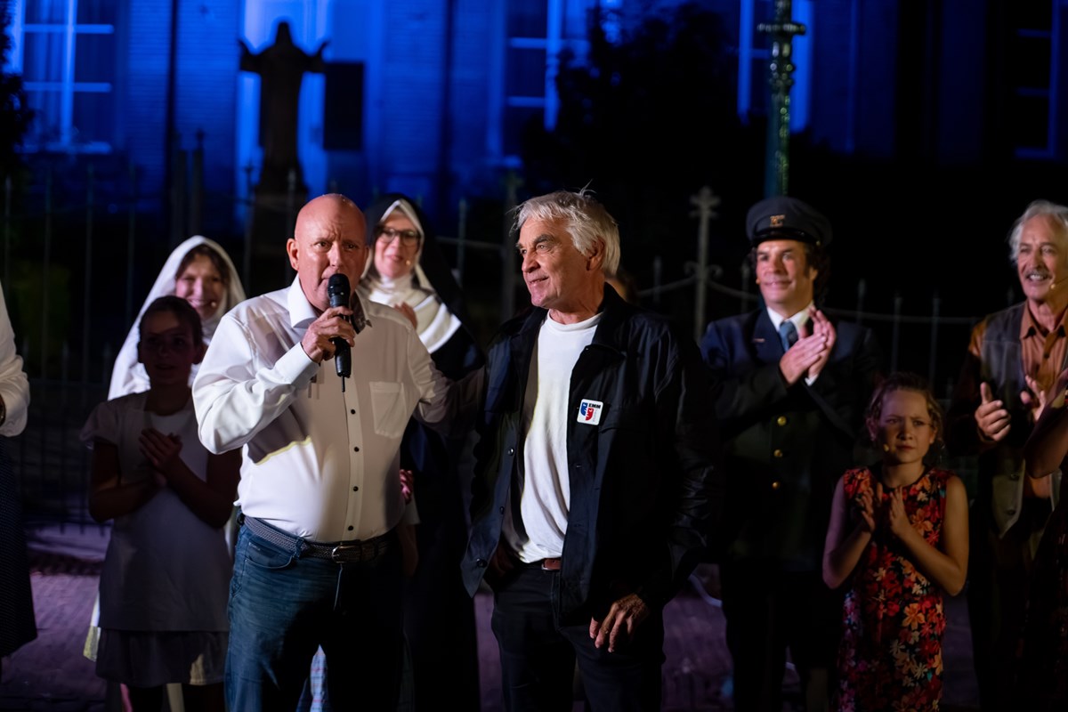 Dorpsgeheimen 100 jaar EMM